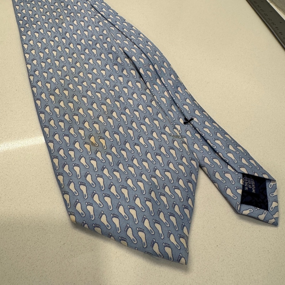 Vineyard Vines Tie Blue Feet Foot AOP Custom Collection 100% Silk Necktie Preppy
